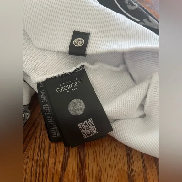 GEORGE V PARIS  Men's White and Black Panther Sweater VINTAGE - Picture 11 of 12